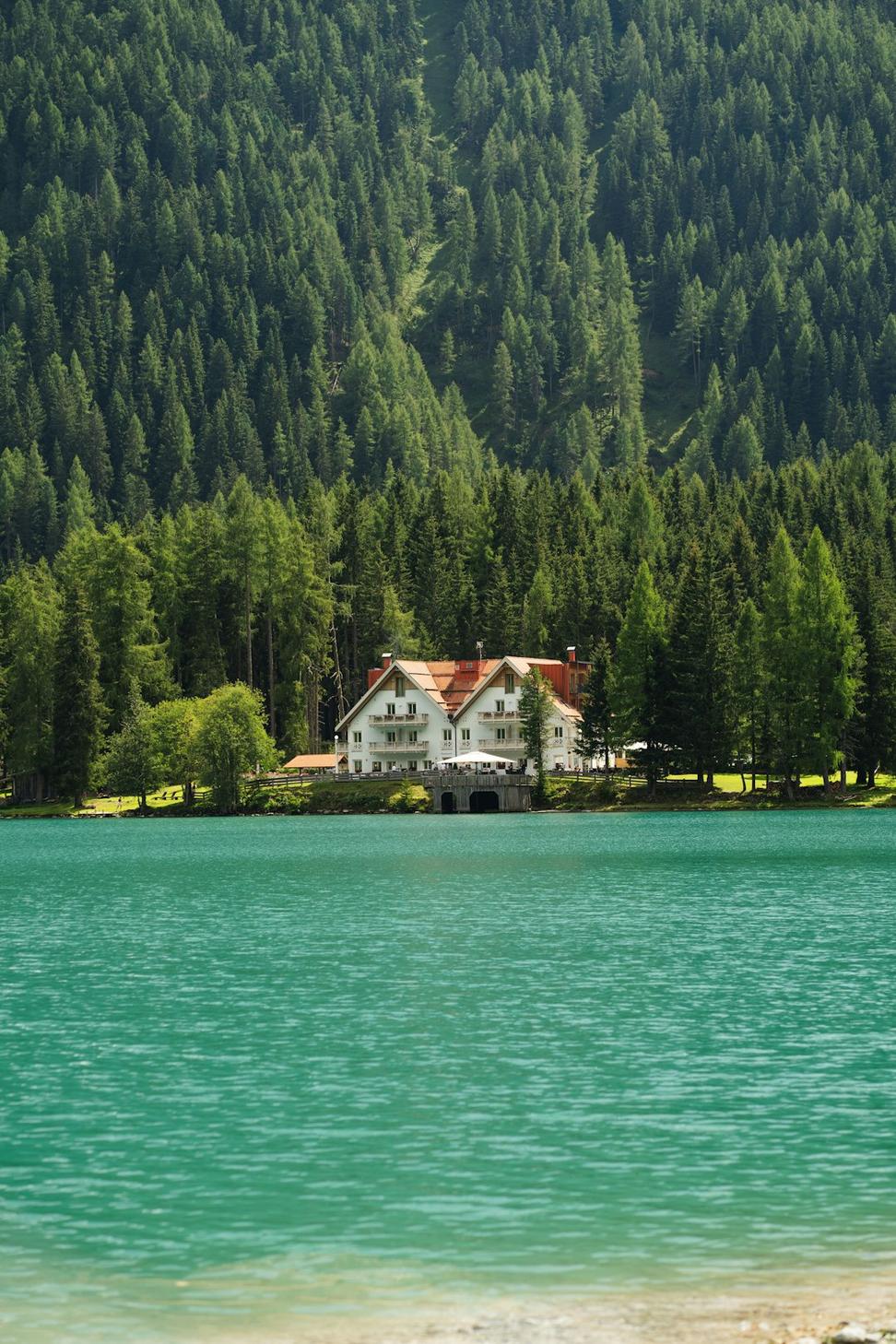 Lakeside home cold climate