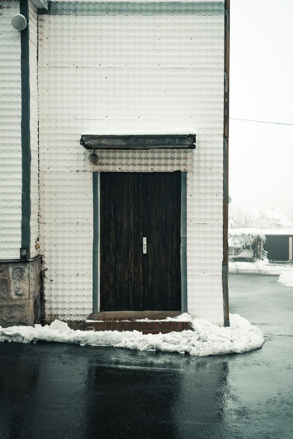 Industrial cold climate building